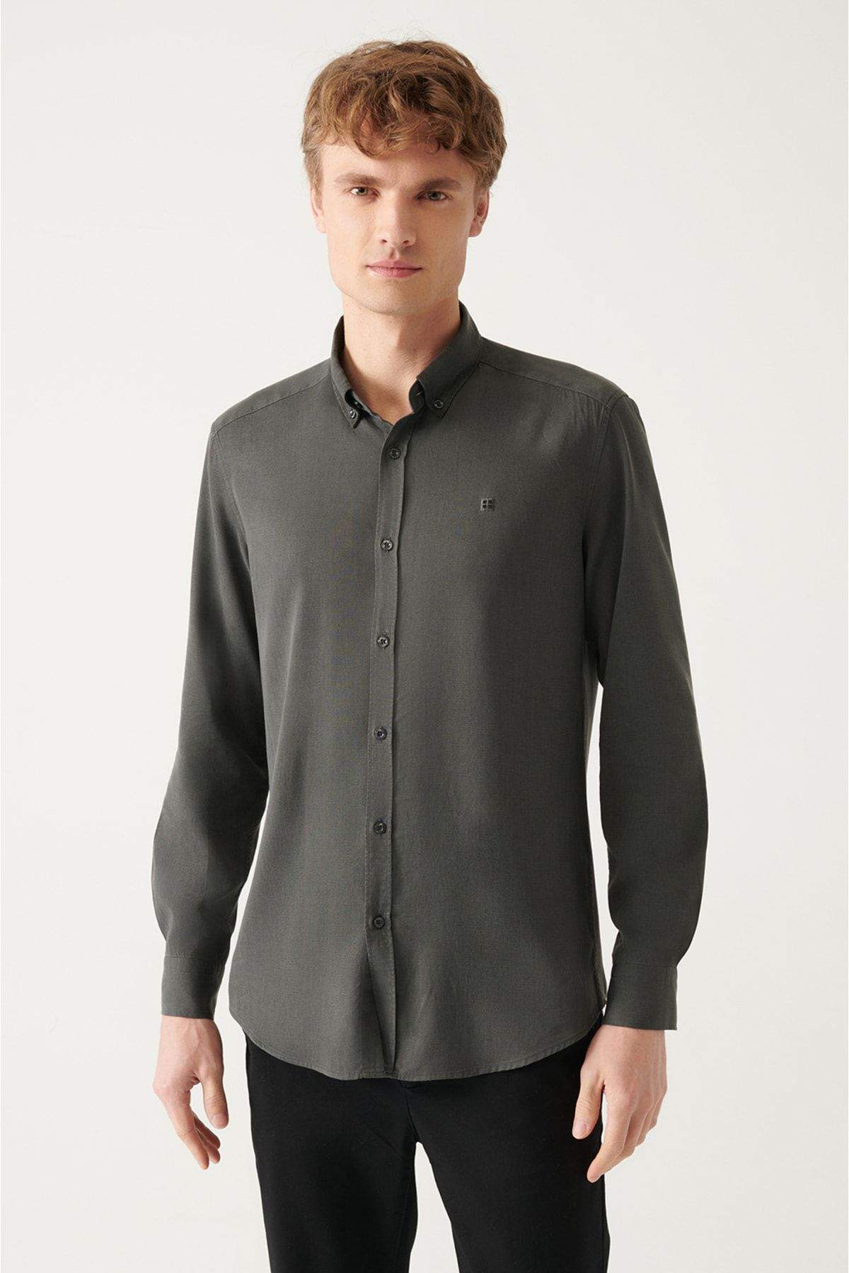 anthracite-buttoned-collar-comfort-fit-tencel-shirt