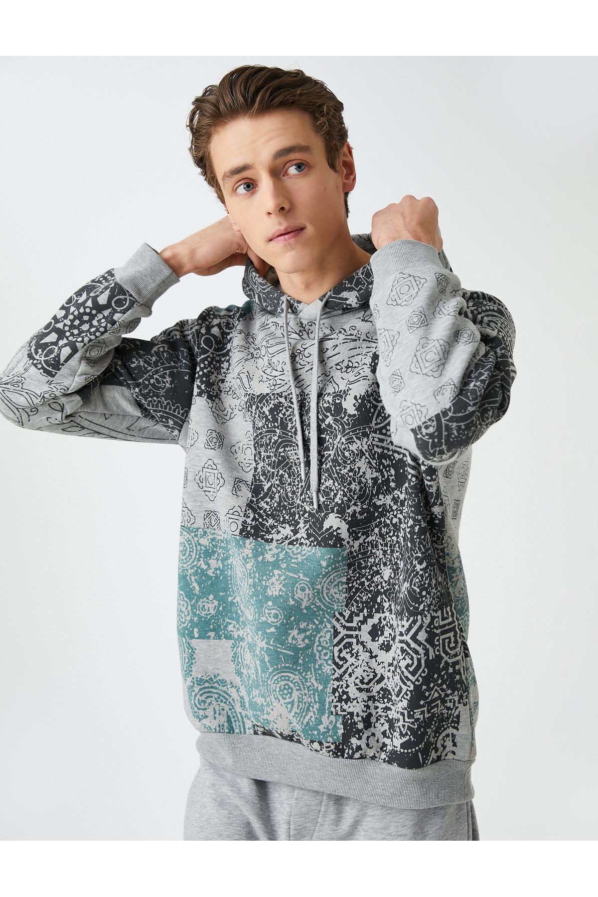 سویشرت کلاهدار شال آستین بلند چاپ شده