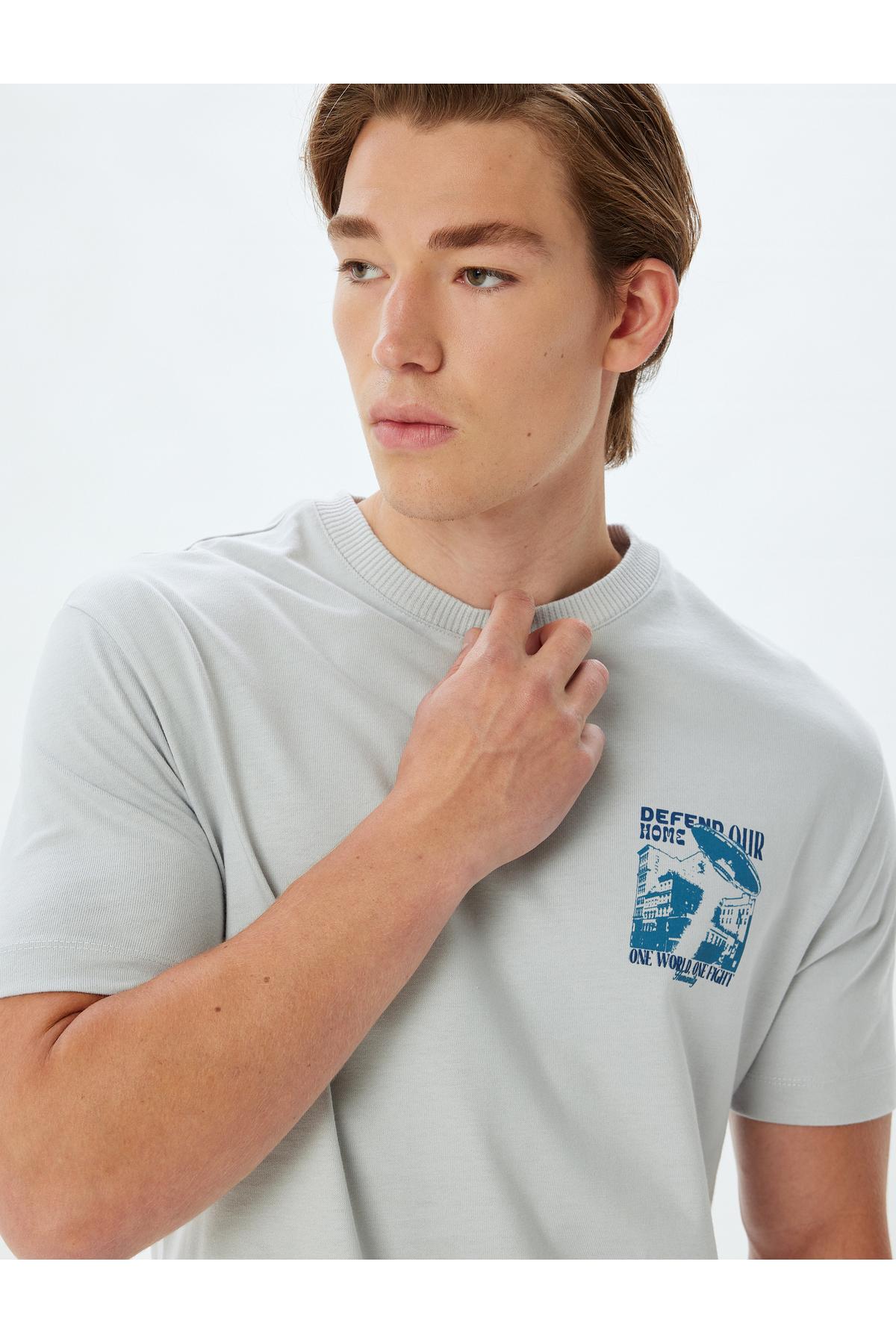 تیشرت با یقه آستین کوتاه نخی با چاپ پشت