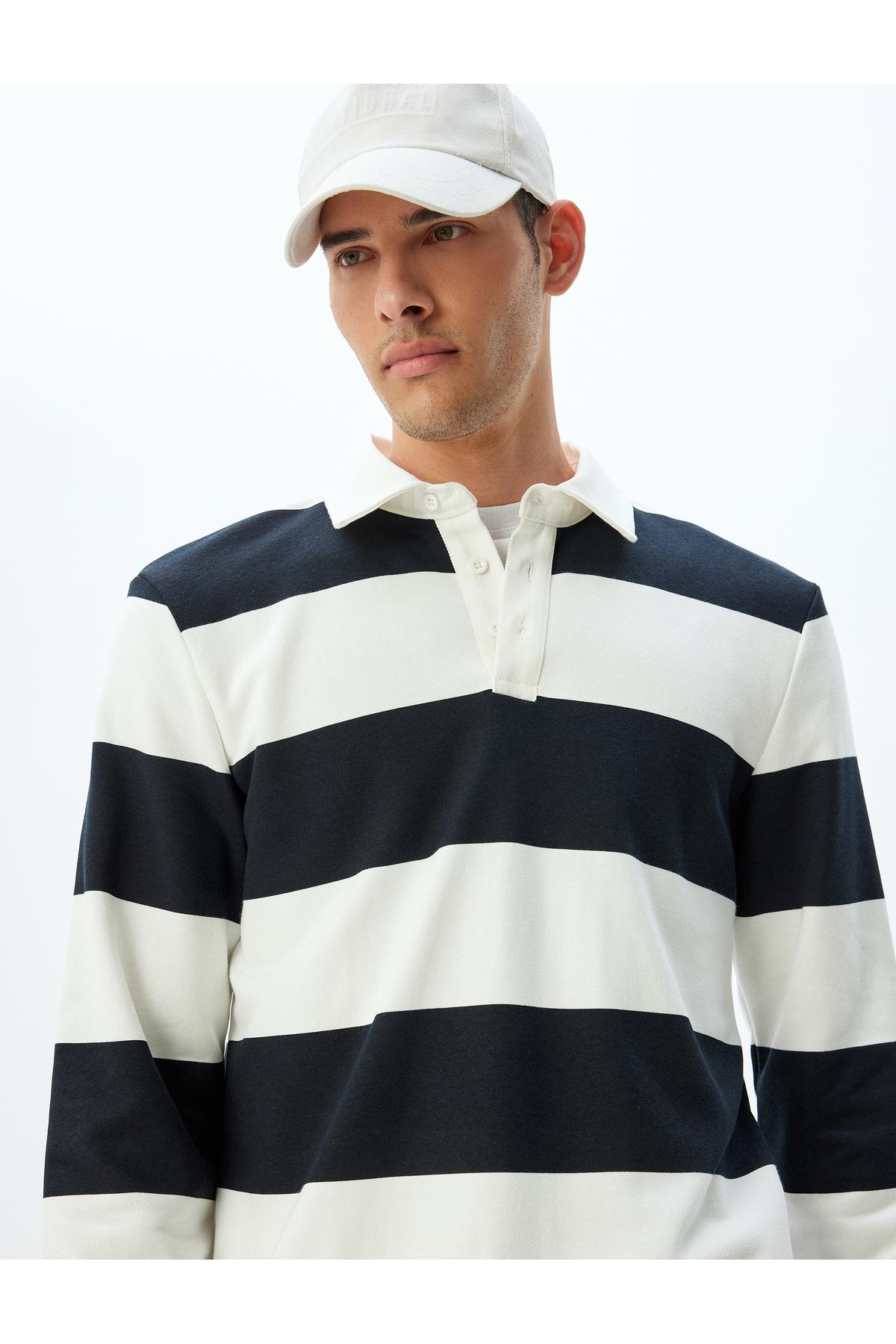 بلوز یقه پولو با دکمه چاپ شده ترکیب پنبه